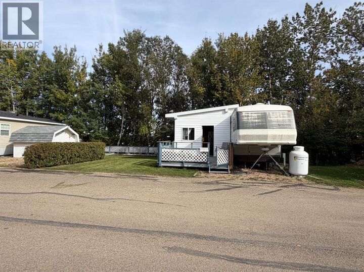 Property Photo:  3 Points West Resort  AB T4S 1T3 