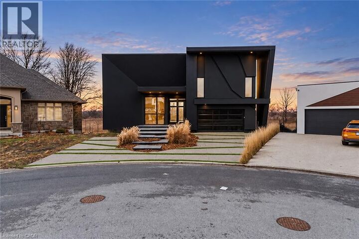 Property Photo:  5599 Osprey Avenue  ON L2H 0M2 