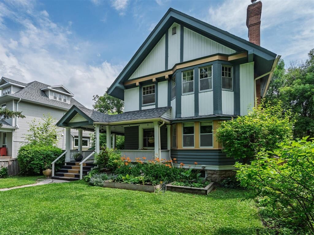 Property Photo: 103 Spence Street MB R3C 1Y2