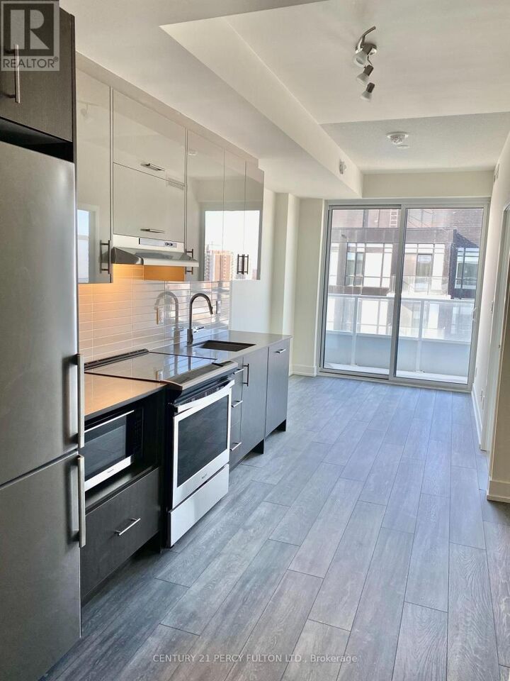 Property Photo: 180 Fairview Mall Drive 1105 ON M2J 5A7