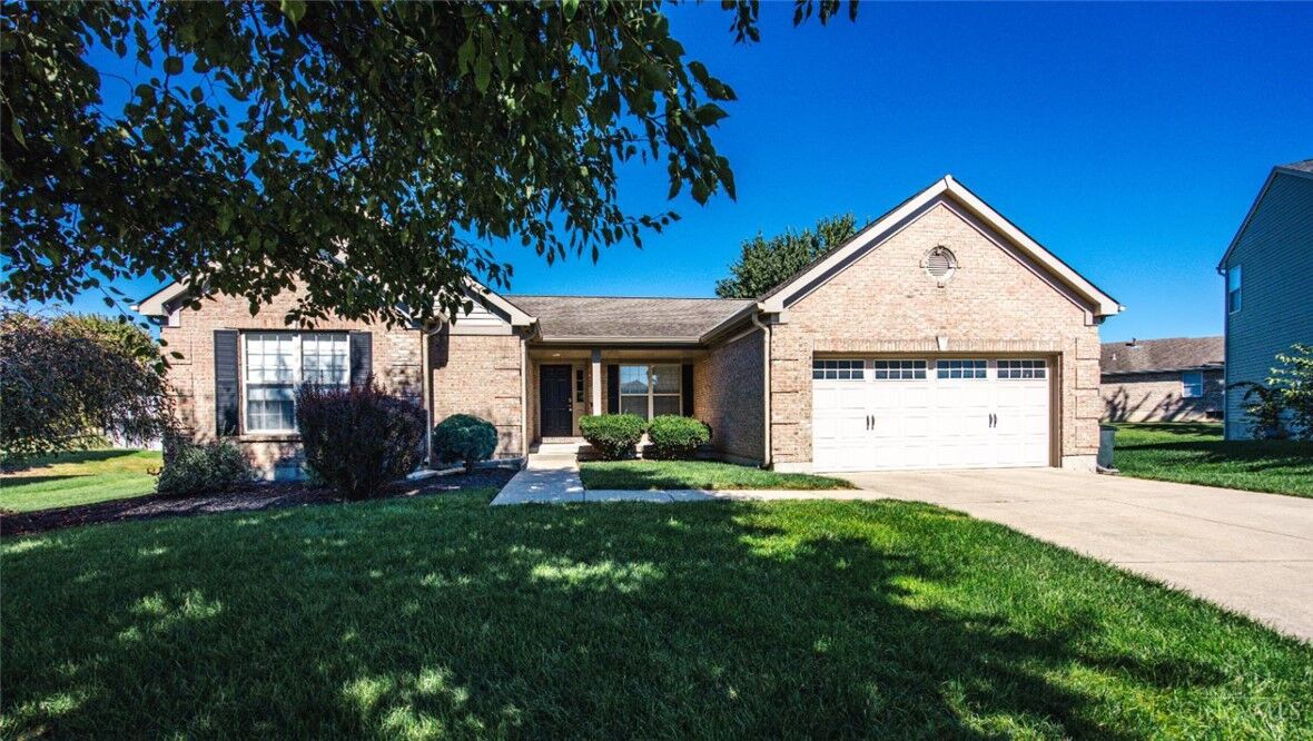 Property Photo: 800 Autumn Court OH 45067