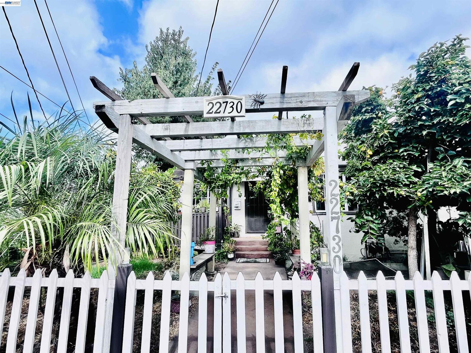 Property Photo:  22730 Souza Ct  CA 94541 