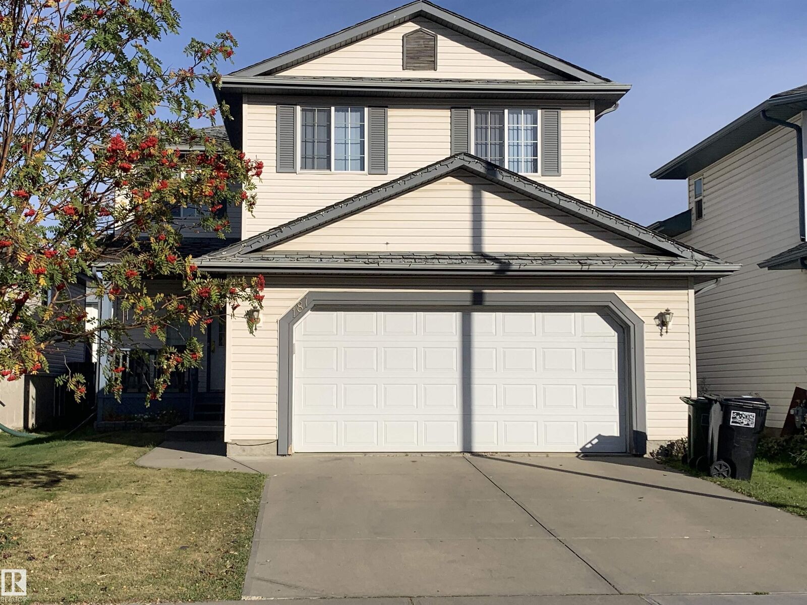 Property Photo:  187 Ward Crescent NW  AB T6T 1M7 
