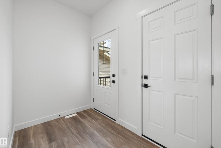 Property Photo:  534 176 Avenue NE  AB T5Y 4J9 
