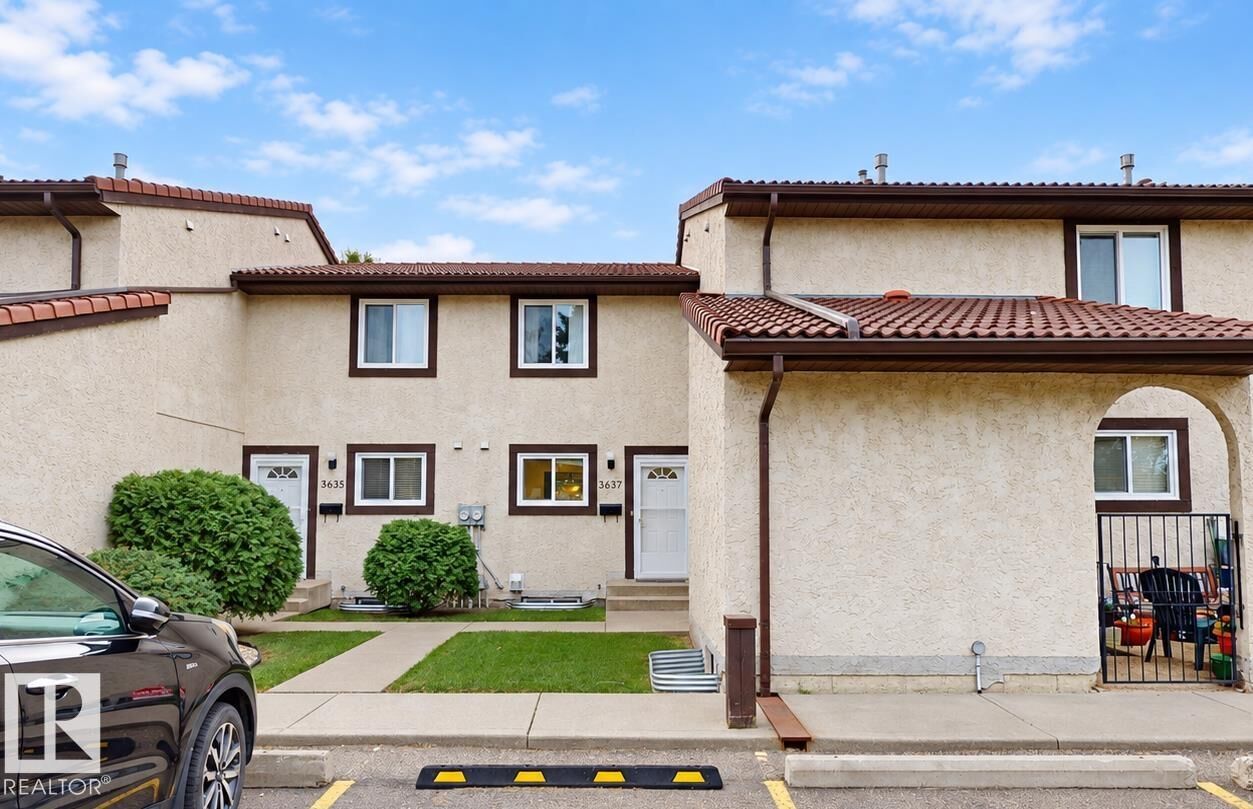 Property Photo:  3637 30 Avenue NW  AB T6L 5H5 