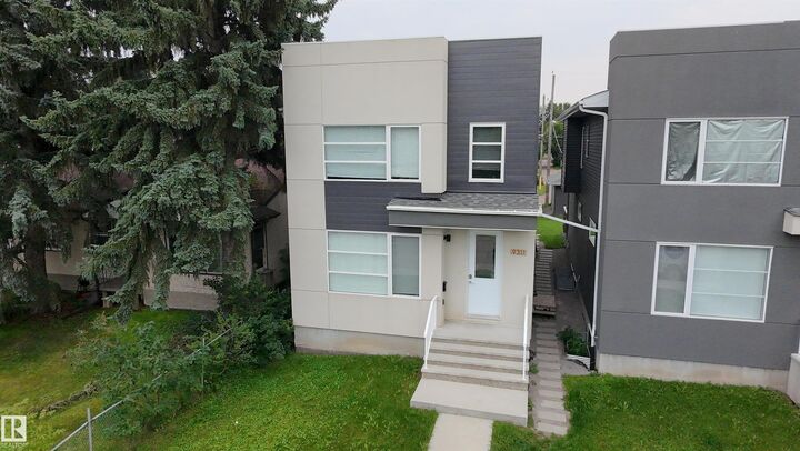 Property Photo:  9311 66 Avenue NW  AB T6E 0L8 