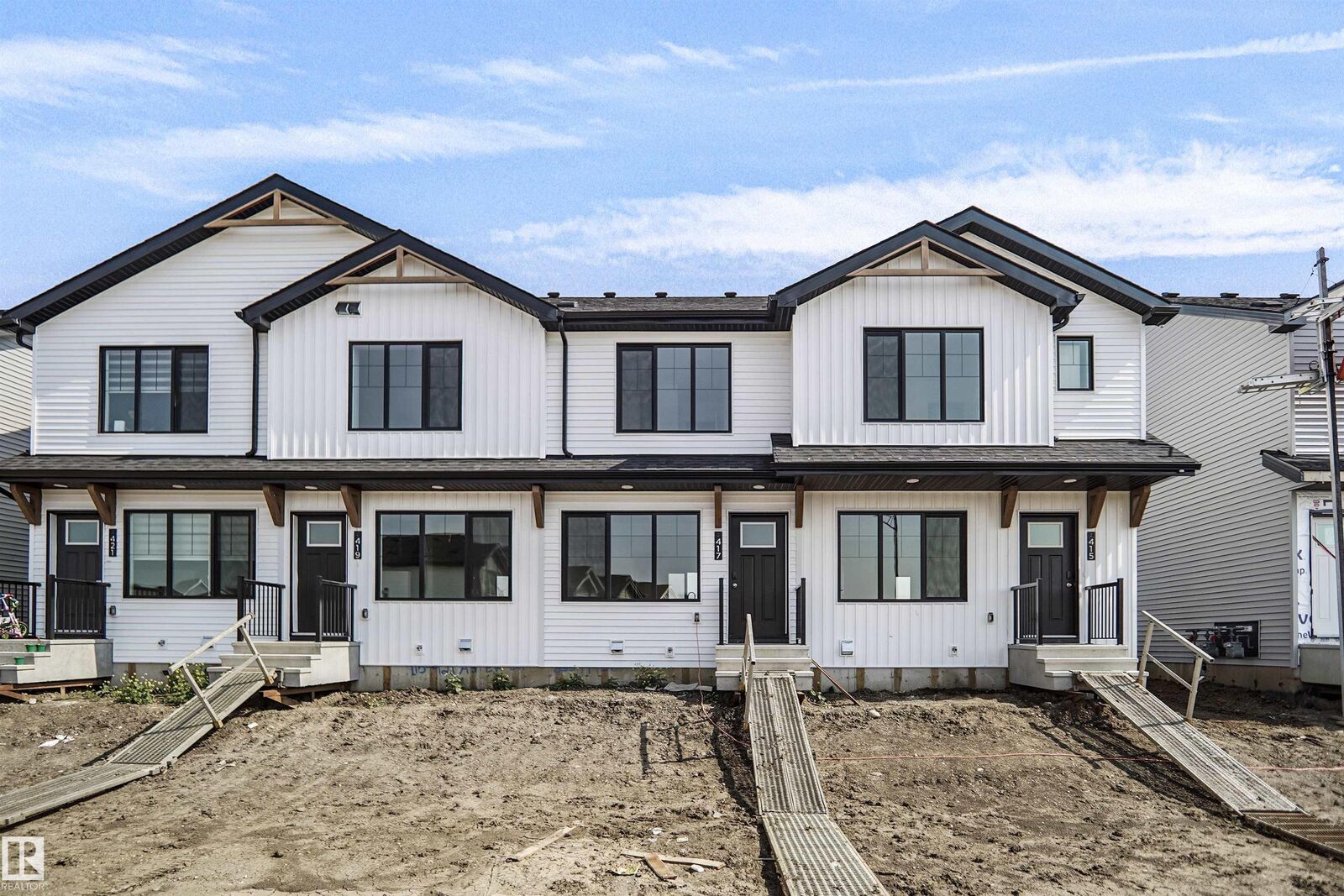 Property Photo:  409 Aster Drive NW  AB T6T 2N8 