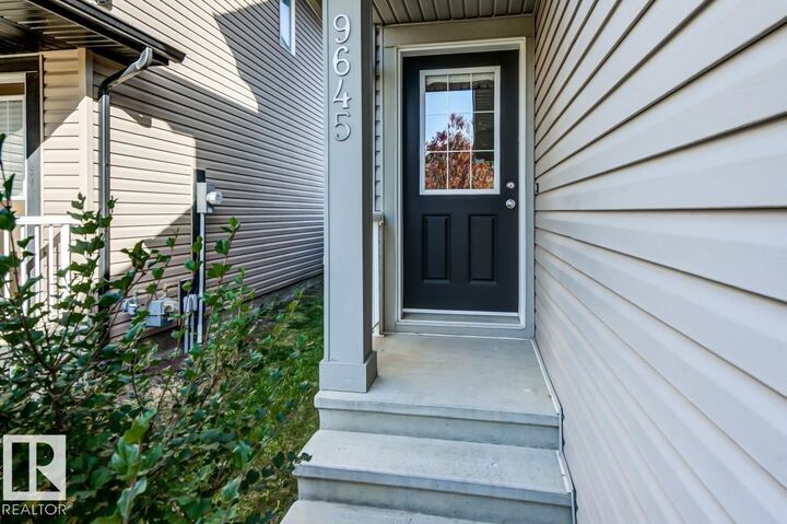 Property Photo:  9645 Simpson Place NW  AB T6R 0T8 