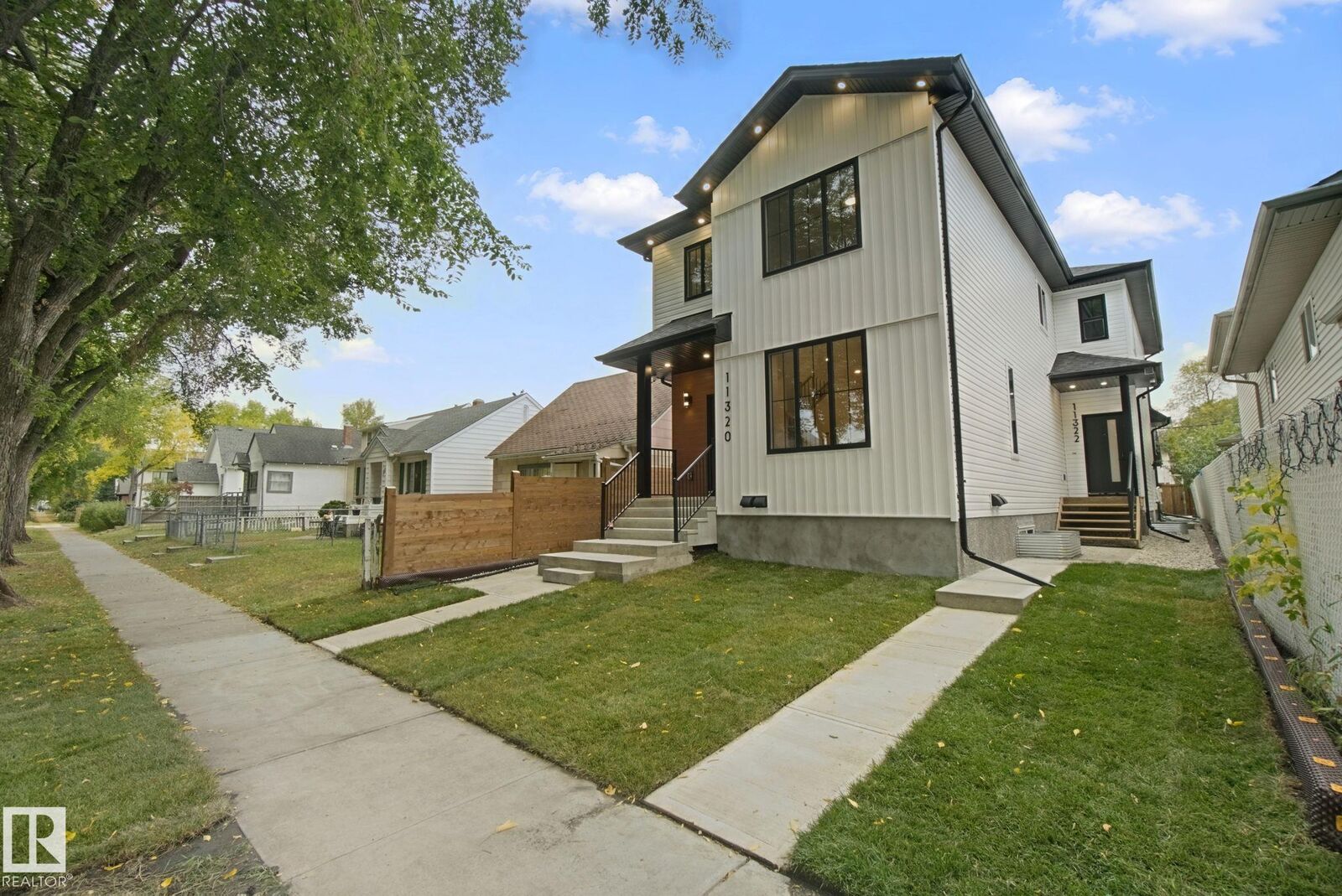Property Photo:  11322 91 St. NW  AB T5B 4T4 