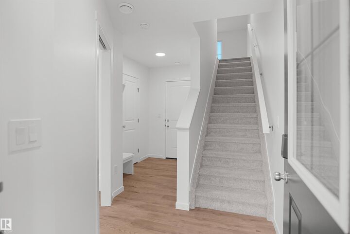 Property Photo:  29 Airport Road NW 3  AB T5G 2P9 