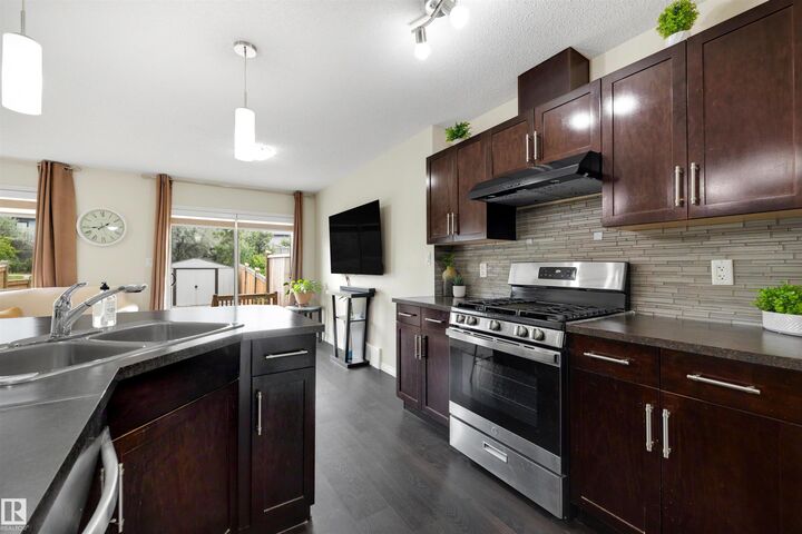 Property Photo:  2422 Cassidy Way SW  AB T6W 3E2 