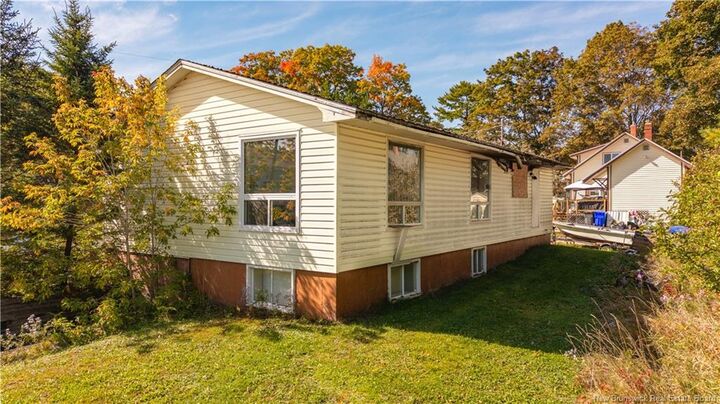 Property Photo:  33 Victiora Street  NB E3L 2S5 