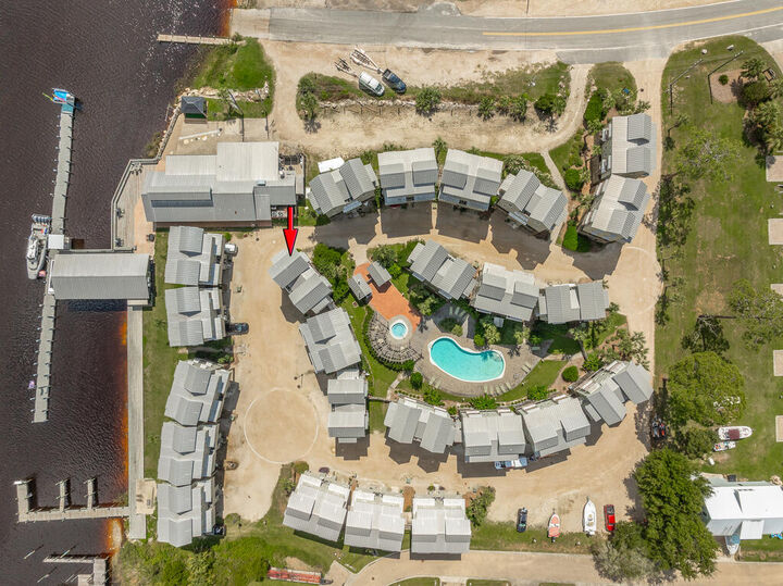 Property Photo: 357 Pirates Landing Dr FL 32322