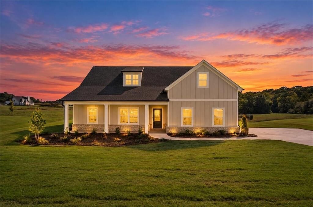 Property Photo: 5345 Noah Road GA 30041