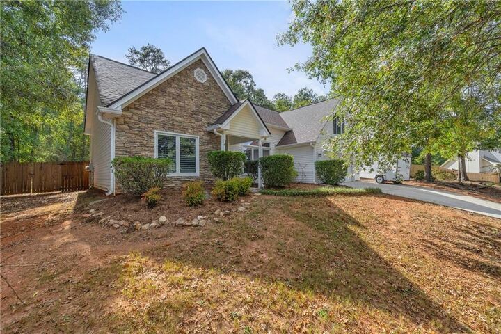 Property Photo: 80 Berkshire Keep GA 30016