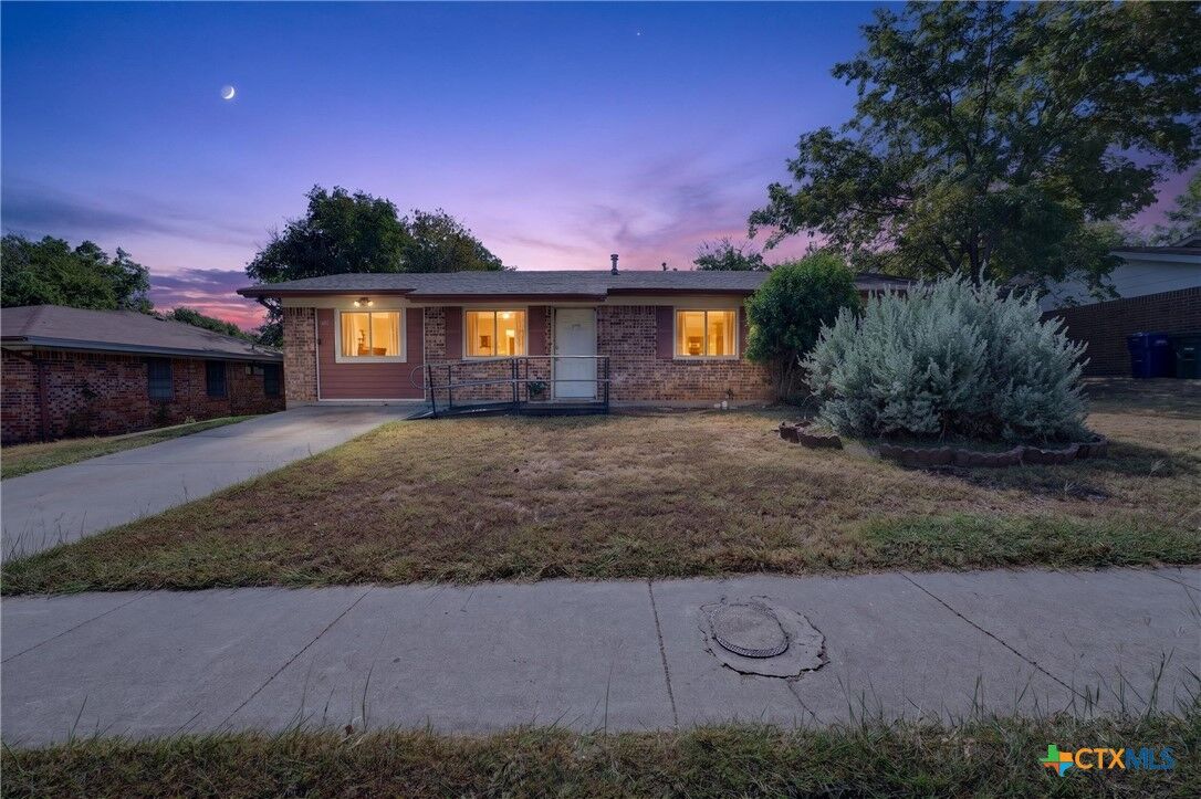 Property Photo:  801 S 23rd Street  TX 76522 