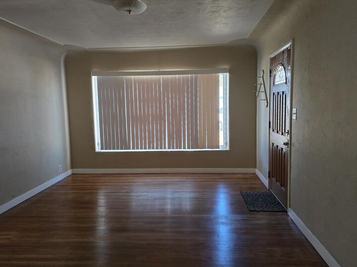 Property Photo: 530 Locust Avenue CA 95337