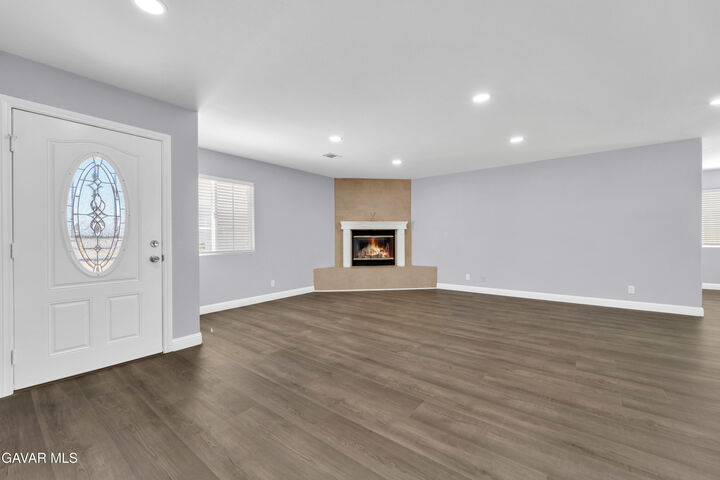 Property Photo: 8373 Ironwood Avenue CA 93505