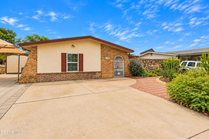 Property Photo: 1708 Dean Martin Drive TX 79936