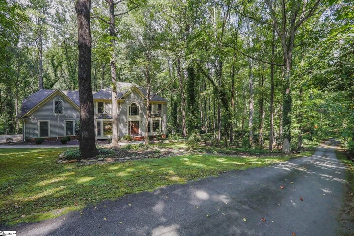 Property Photo:  105 Old Forest Lane  SC 29640 