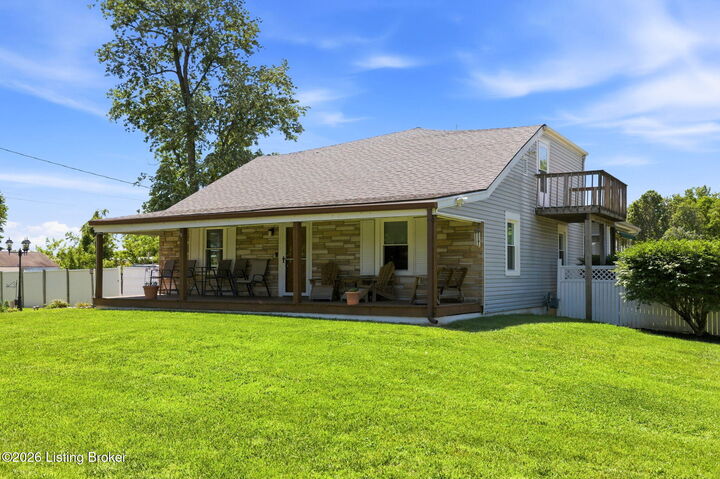 Property Photo: 4212 Bubbling Over Dr KY 40216