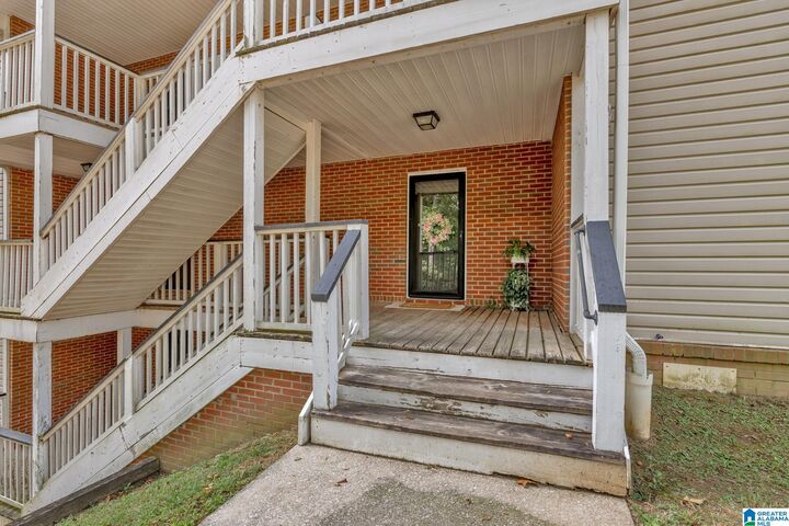 Property Photo: 1802 Morning Sun Circle 1802 AL 35242