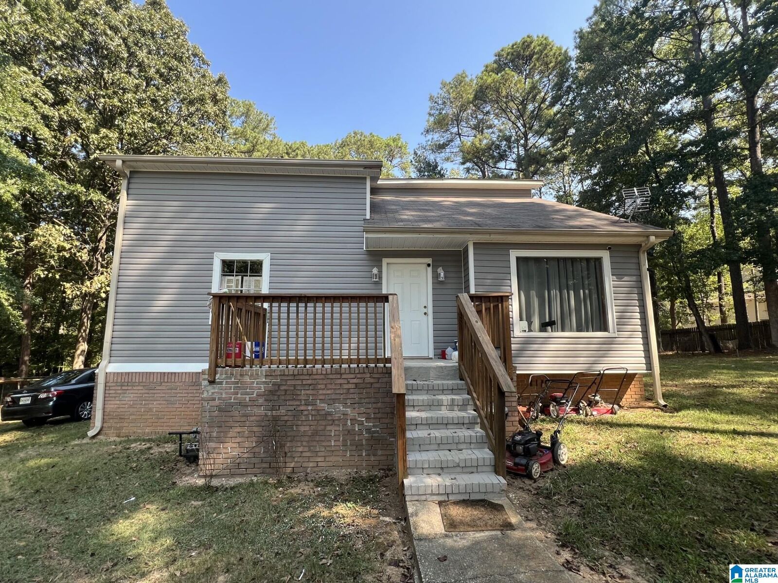 Property Photo:  800 Red Bird Lane  AL 35244 