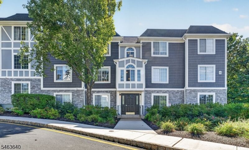 Property Photo:  73 Village Drive 73  NJ 07960 