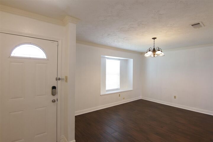 Property Photo:  10402 Long River Drive  TX 77498 