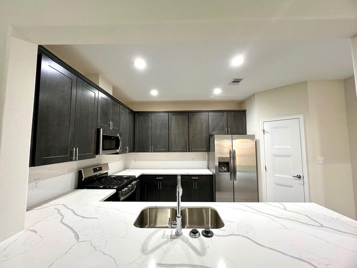 Property Photo:  863 B Arbor Pines Ct  TX 77303 