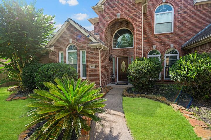 Property Photo: 9211 Memorial Grove Drive TX 77379