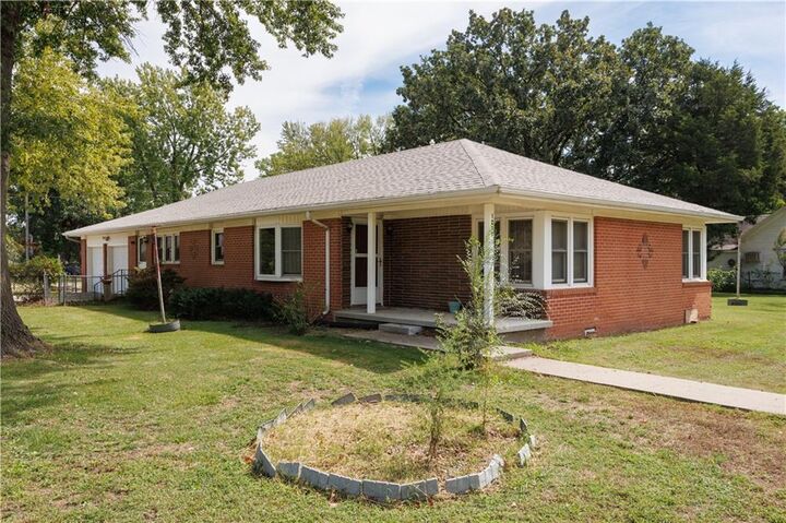 Property Photo: 1230 Main Street KS 66710