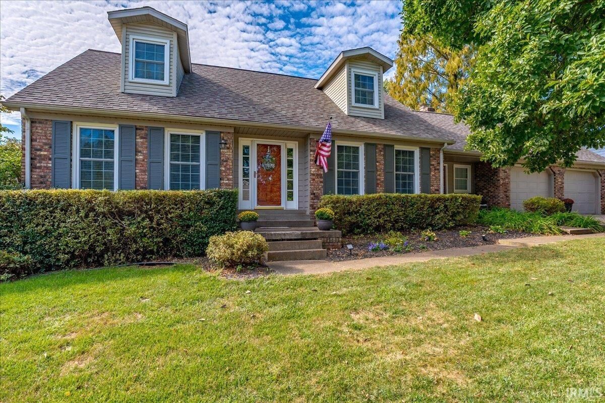 Property Photo: 7611 Nottingham Drive IN 47630