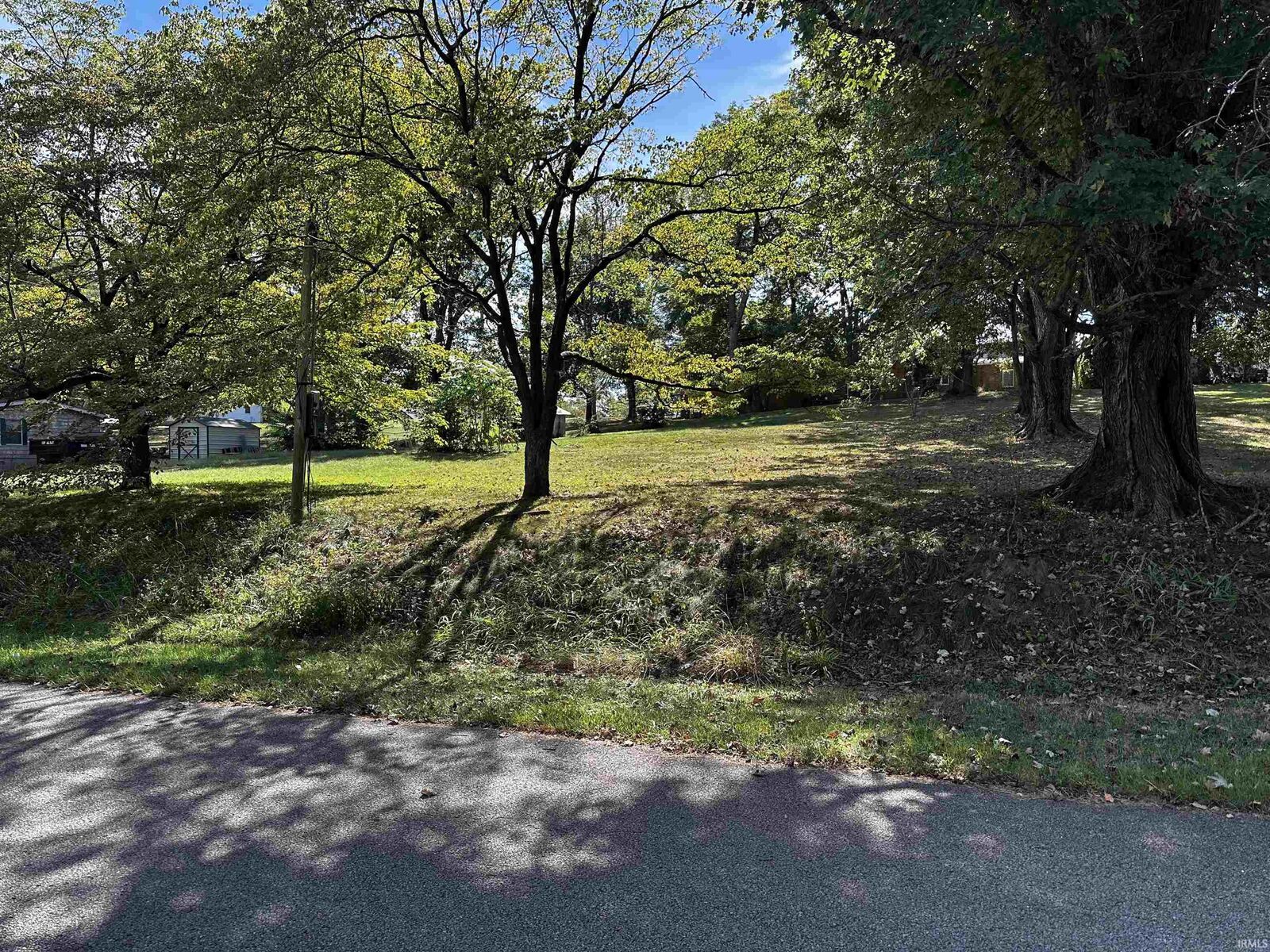 Property Photo:  237 E Chestnut Street  IN 47611 