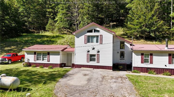 Property Photo:  916 Honeycutt Road  WV 25082 