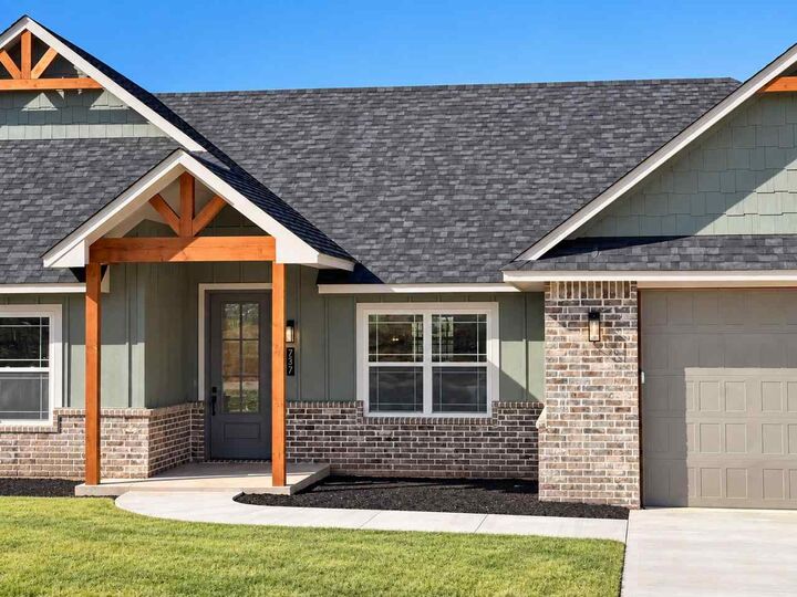 Property Photo: 237 Weaver Way OK 73541
