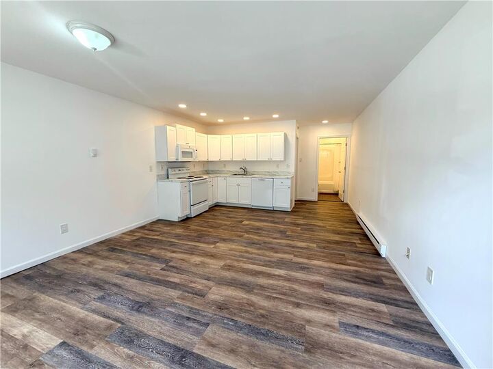 Property Photo:  811 Itaska Street 1st Floor  PA 18015 