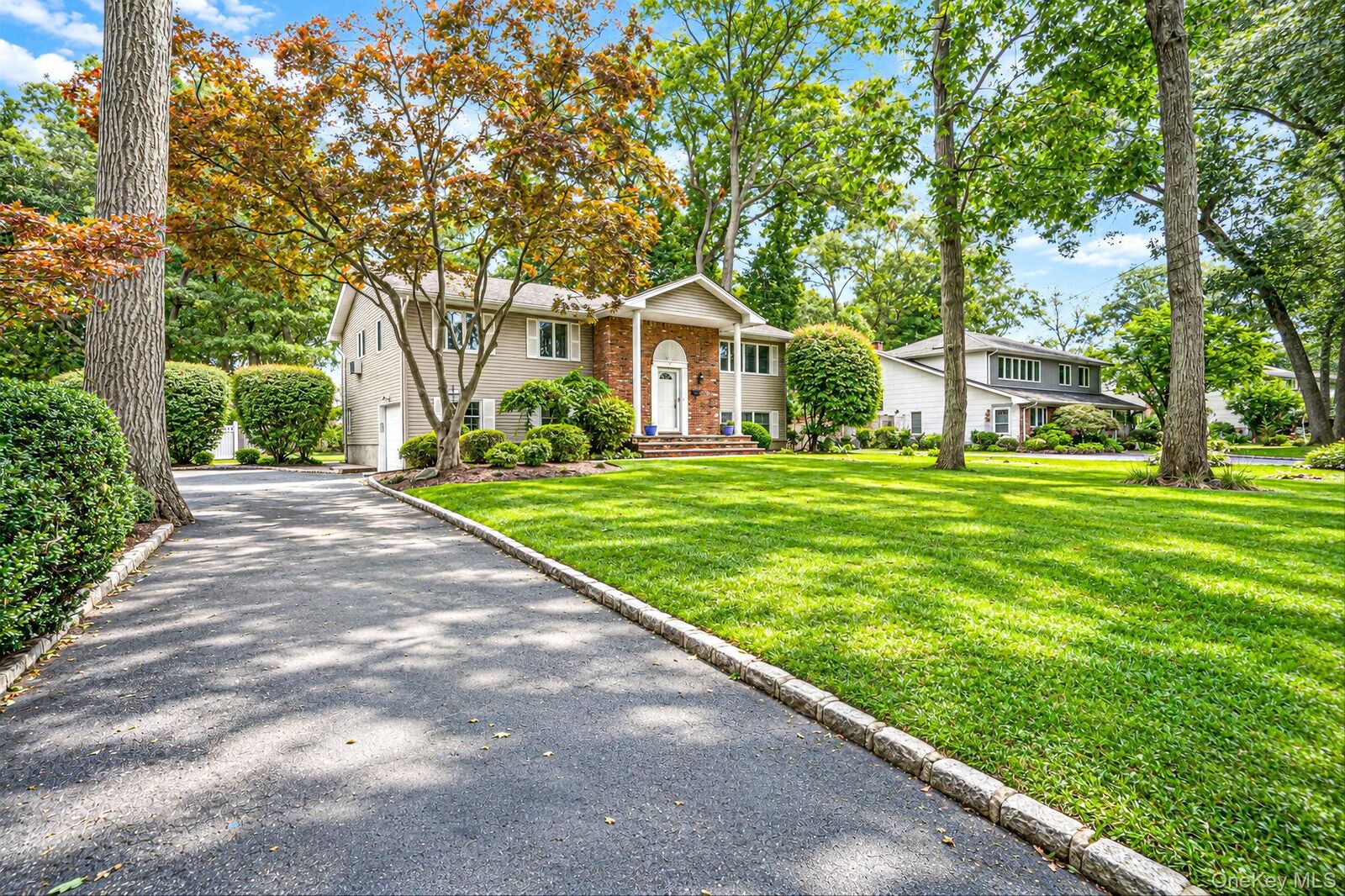 Property Photo: 3 Oasis Place NY 11731