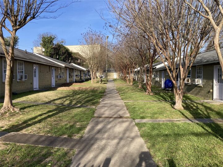 Property Photo:  455 Pursley Street A14  GA 31201 
