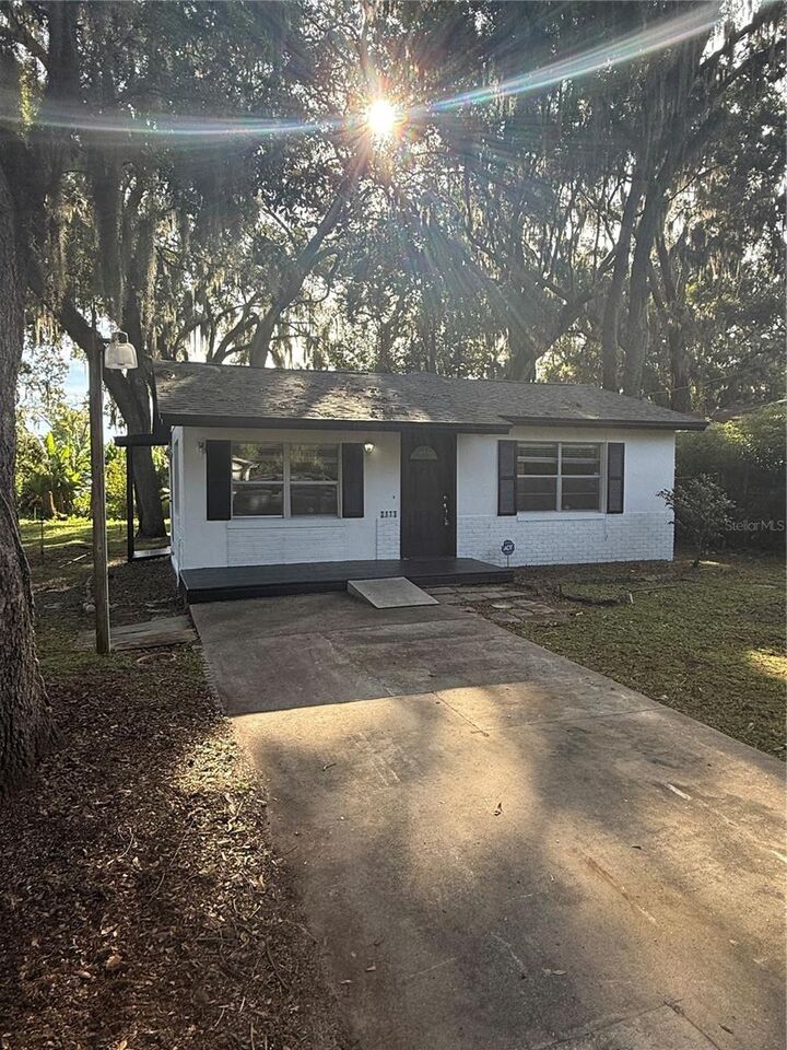 Property Photo: 2513 Orange Avenue FL 32773