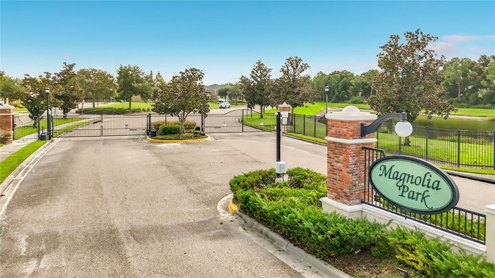 Property Photo:  8608 Turnstone Shore Lane  FL 33578 