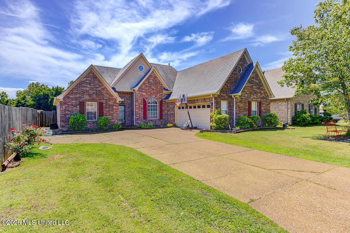 Property Photo:  3141 Peachtree Drive  MS 38672 
