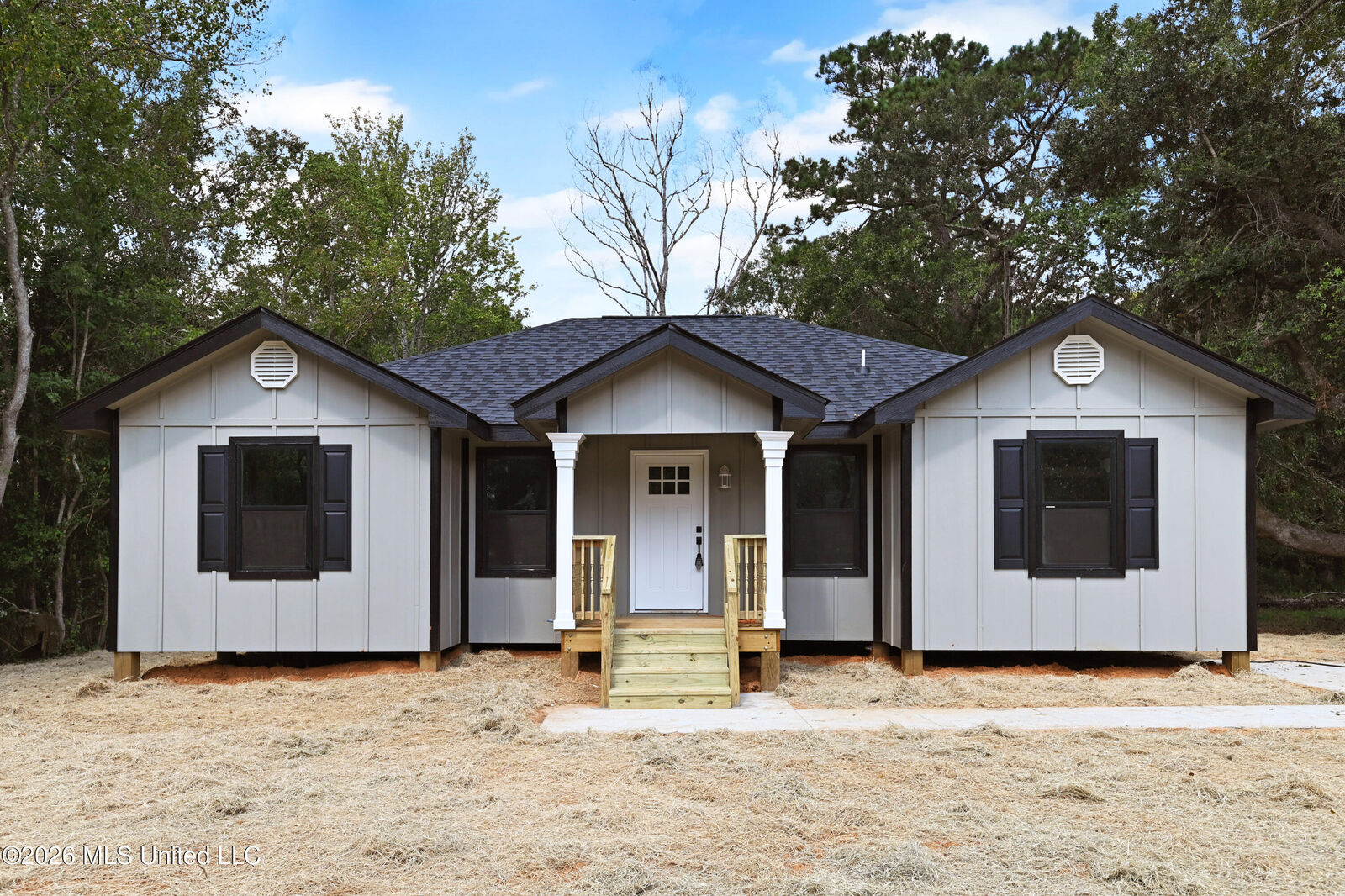Property Photo: 3505 E Ryland Road MS 39562