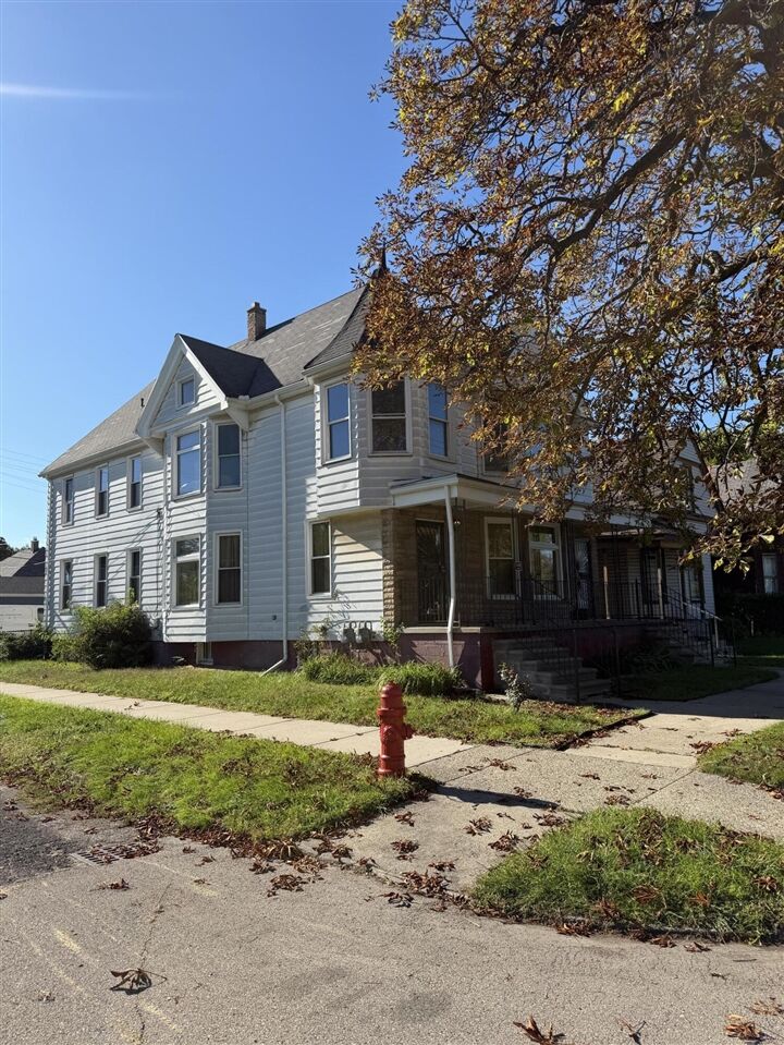Property Photo:  5205 Canton Street  MI 48211-3326 