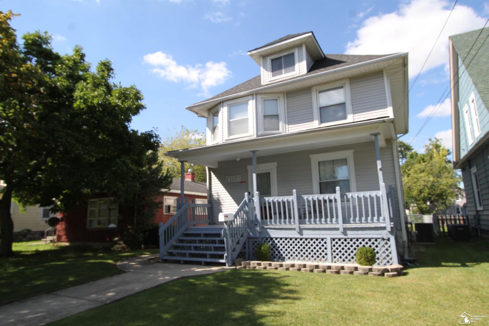 Property Photo:  404 Union Street  MI 48161 
