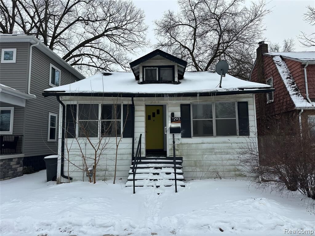 Property Photo: 293 Fielding Street MI 48220 2771