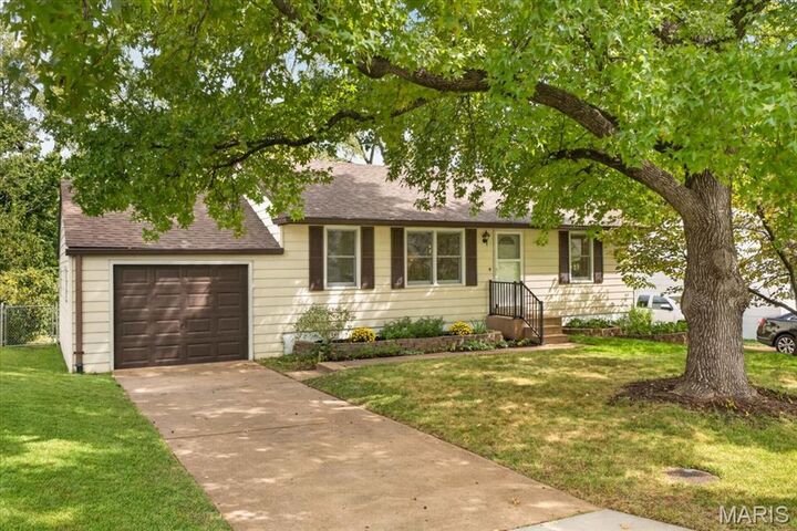 Property Photo: 10819 Lawnbrook Drive MO 63123