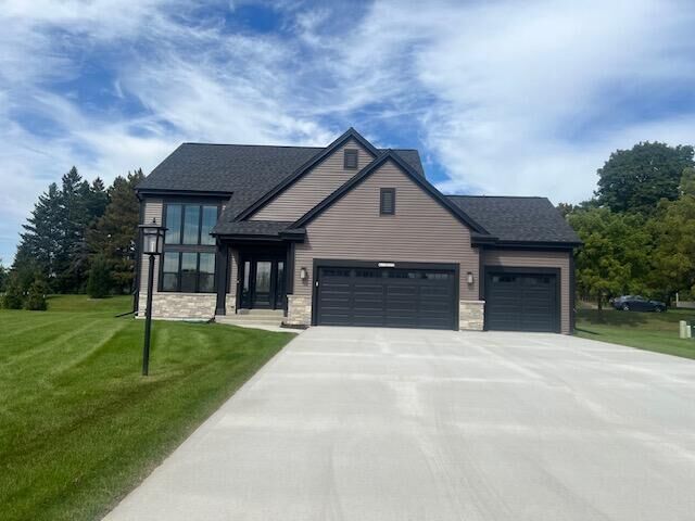 Property Photo: W251n2459 Valleyview Cir WI 53072
