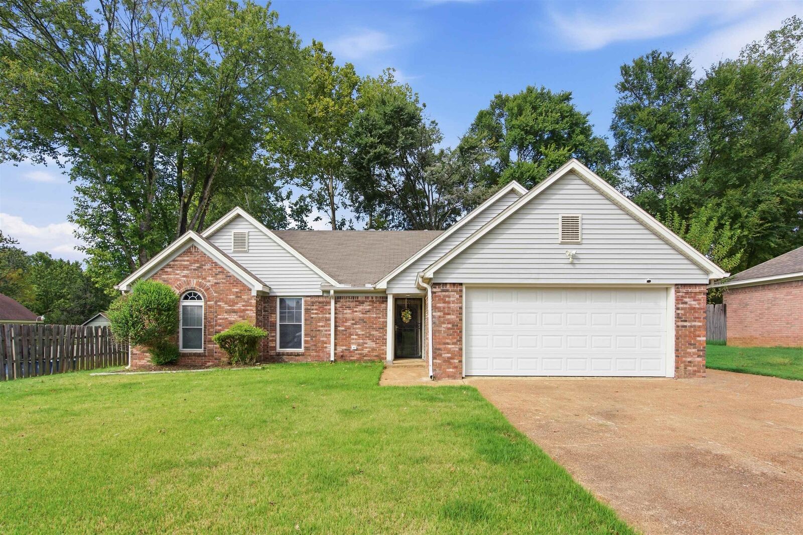 Property Photo: 3220 Sandwick Rd TN 38127