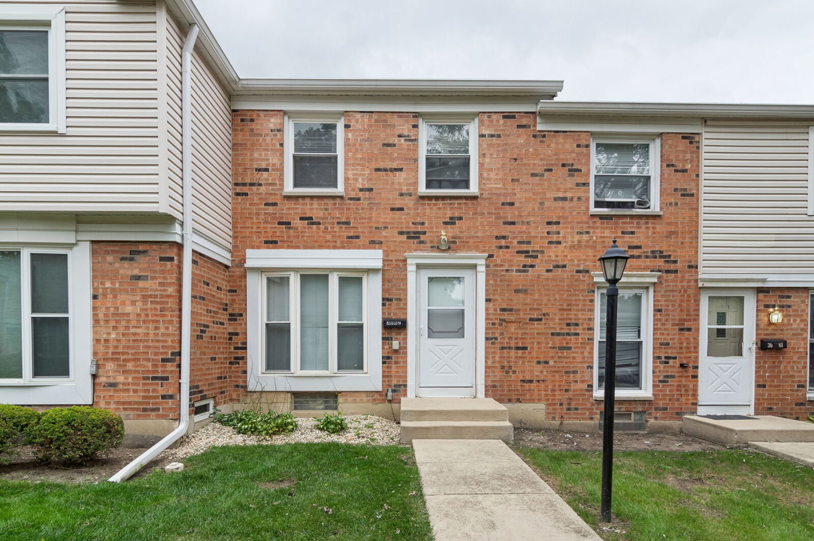 Property Photo: 3062 Kingston Court IL 60107